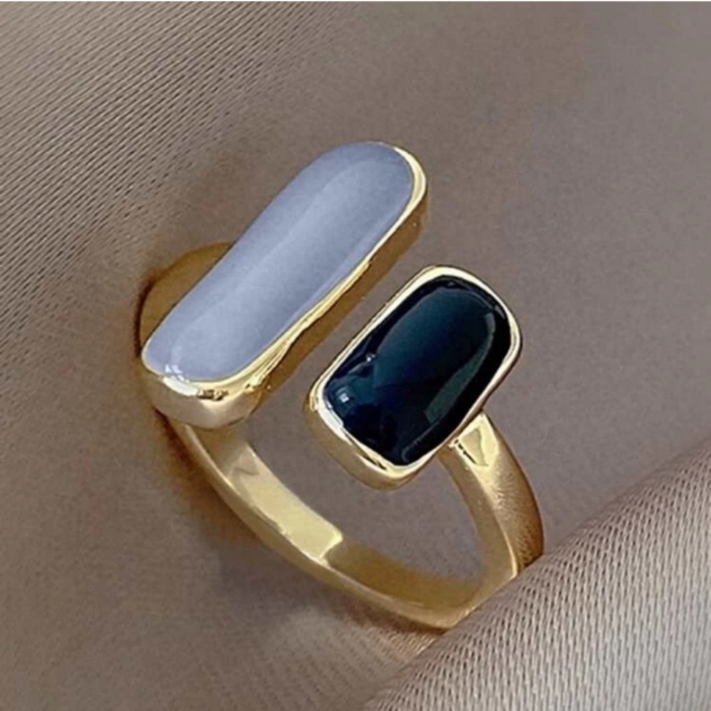 Retro Gold Cuff Ring